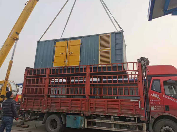 霞山如何根据测量要求选择合适的电压表量程？