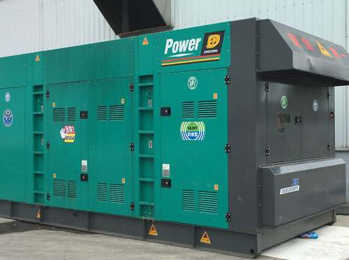 霞山升级发电机组的过程中需要注意哪些安全事项？